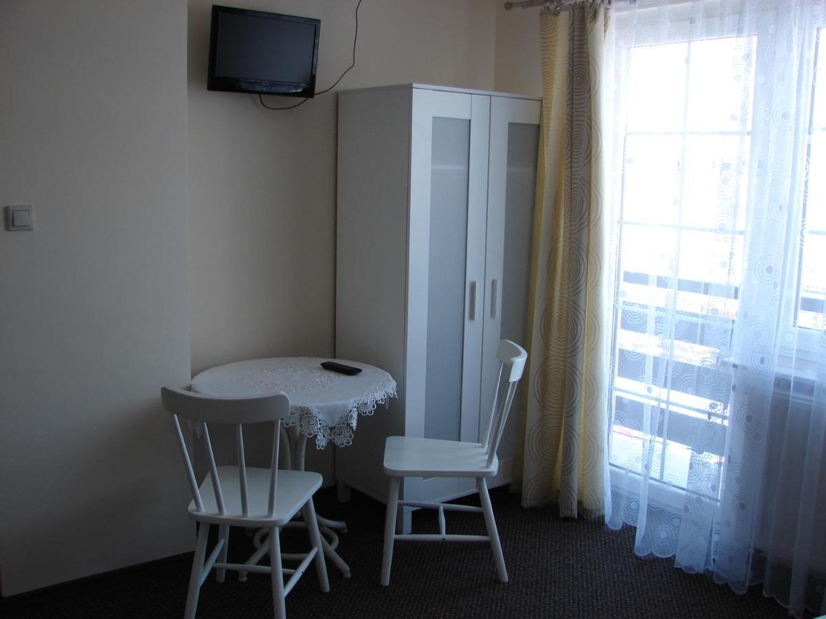 Restauracja Applause Hotel Ludwin Exterior foto